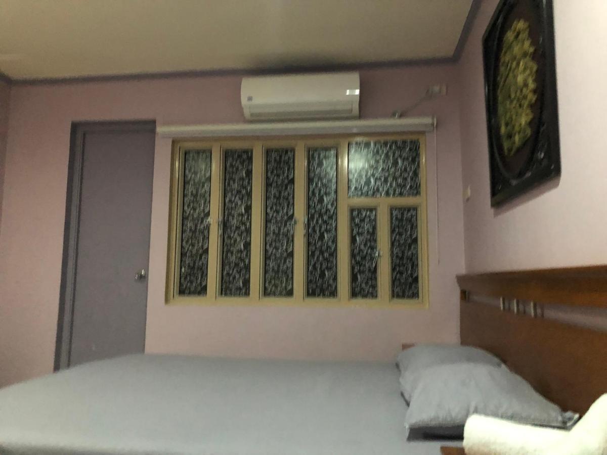 2 Separate Units, 1Br On 23Rd Flr And 3Br Penthouse On 41St Flr In Manila, Near Slec,Us Embassy, Mall And Parks With Excellent View Extérieur photo